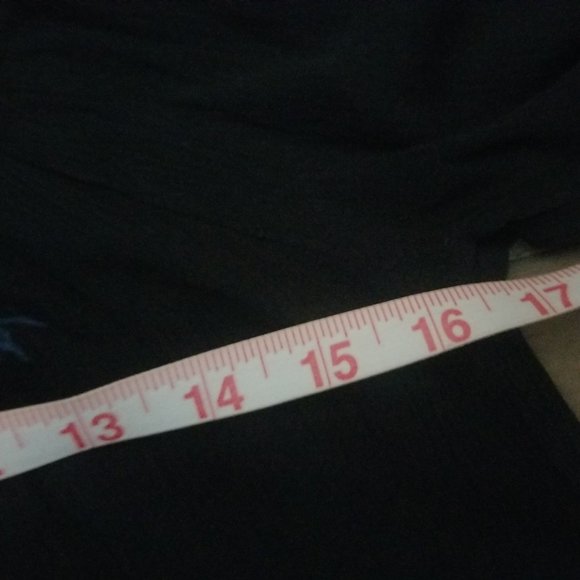 women's HOLLISTER off the shoulder TOP black EMBROIDERED FLOWERS size SMALL - Picture 5 of 8